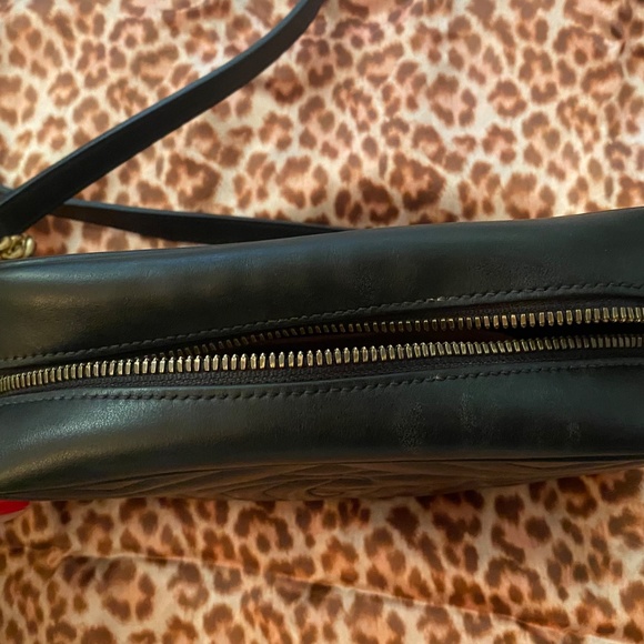 Gucci GG Marmont Small Matelasse Leather crossbody - Picture 8 of 9